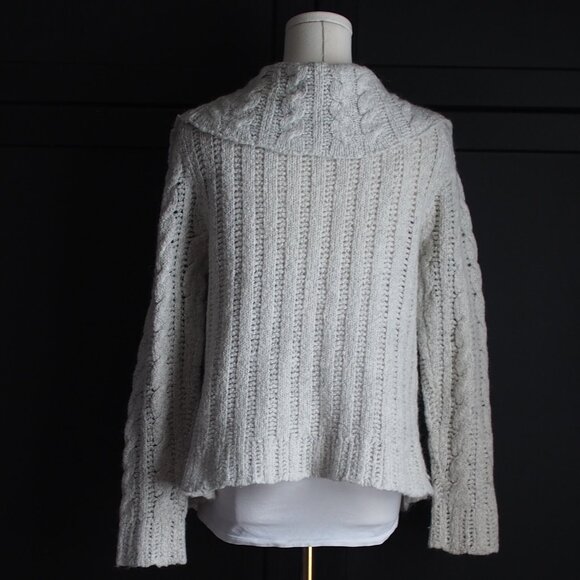 Splendor! | Wool Blend, Cable Knit, Collared Cardigan - Picture 7 of 8